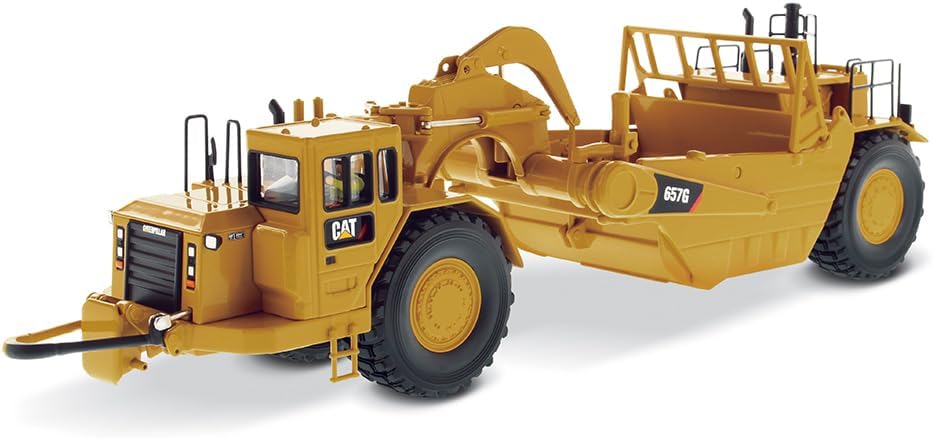 Diecast Masters 657G Wheel Tractor Scraper High Line Series Vehicle