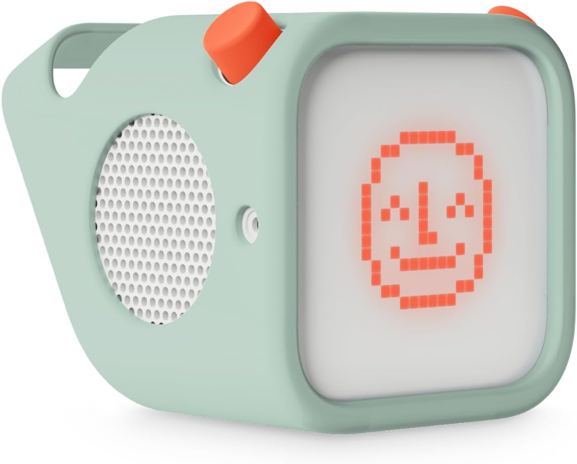 Yoto Player (3rd Gen.) Kids Audio Player + Green Adventure Jacket, Ages 3+
