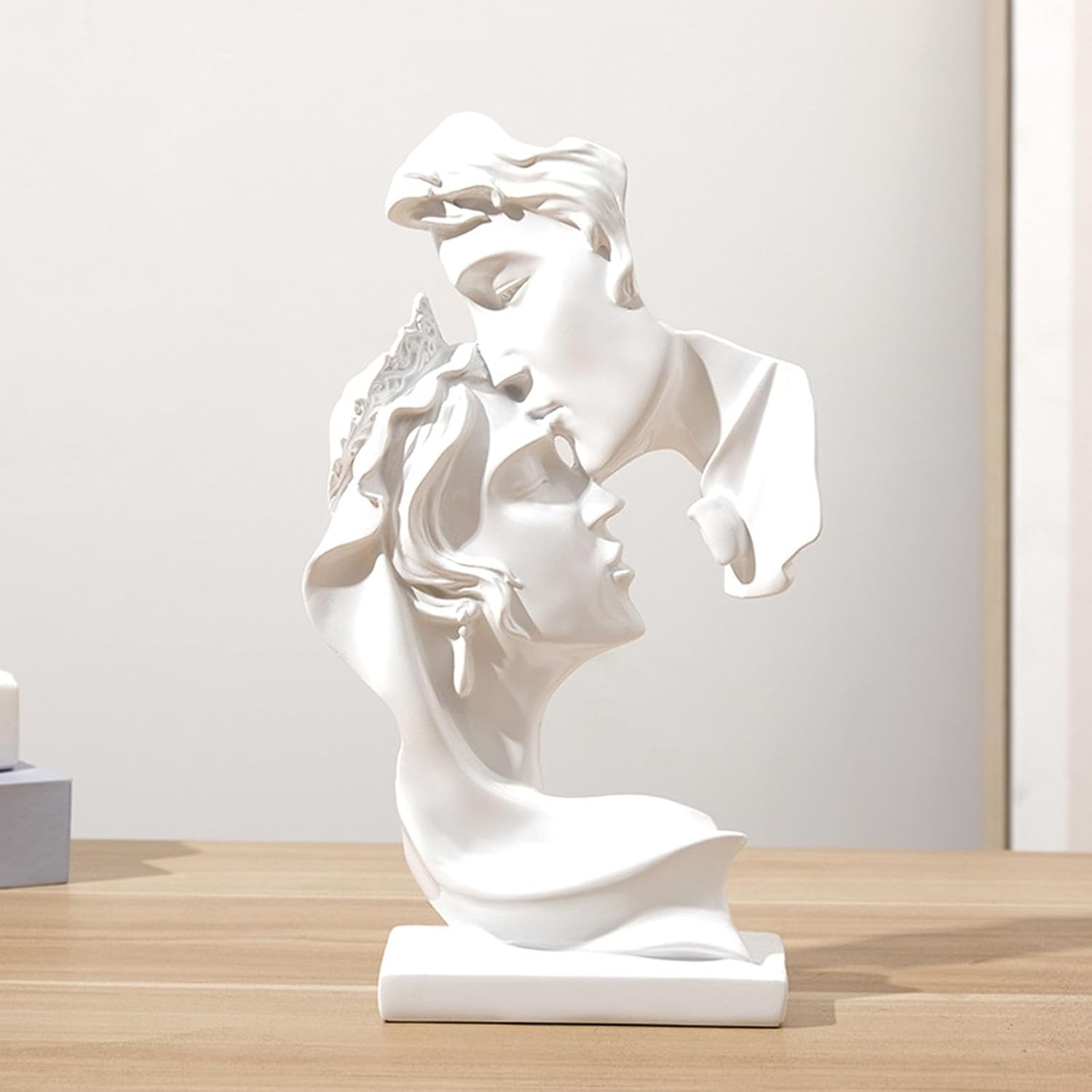 NORHOR Couple Statue Creative Kiss Sculpture Abstract Art Couple Sculpture Home Furnishing Resin Decoration Romantic Statue Used for Home Decoration, Wedding, Gift (White)