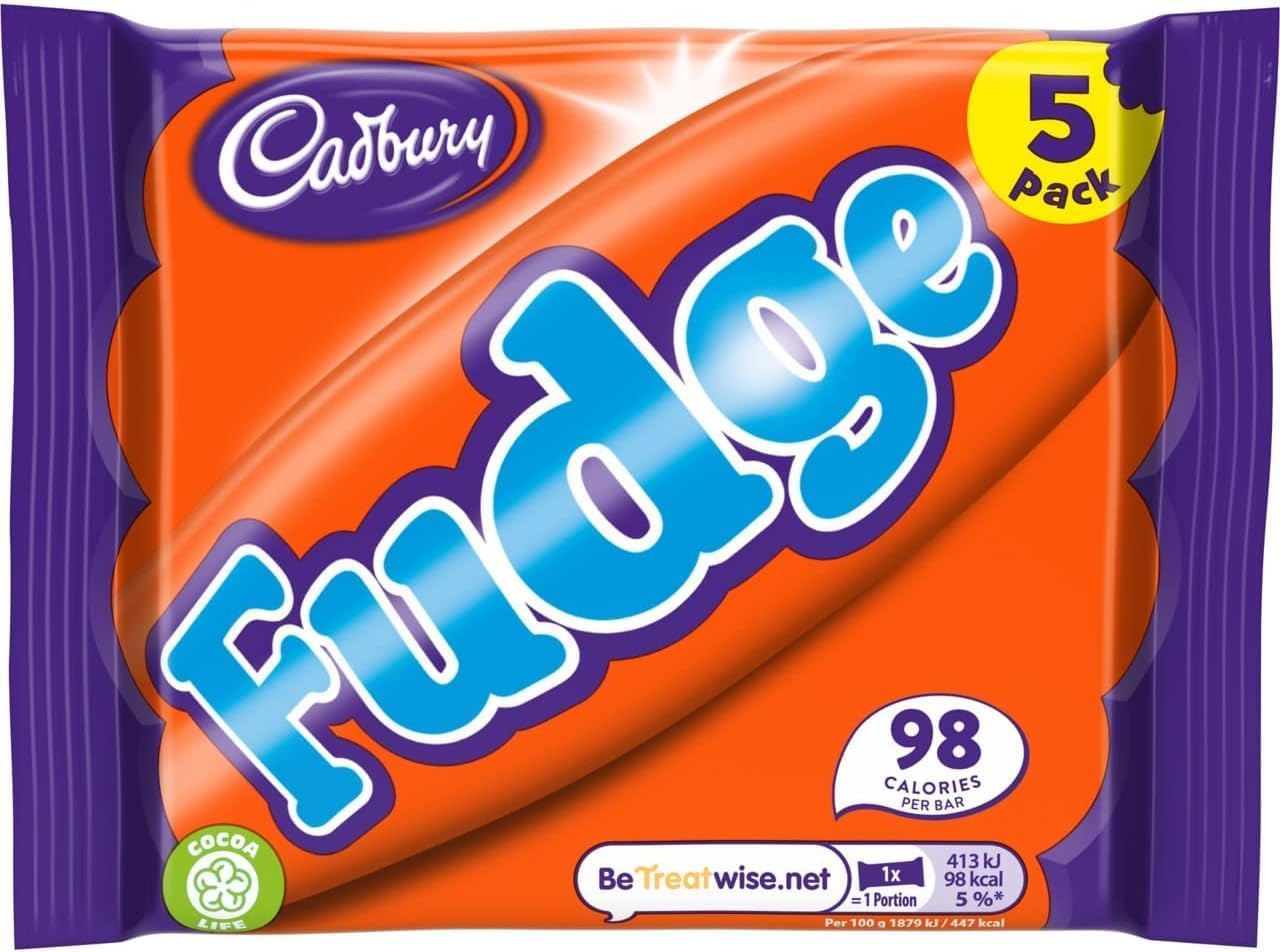 Cadbury Fudge, Delicious Caramel Fudge Covered in Milk Chocolate, 5 x 22 g Bars (Pack of 1)