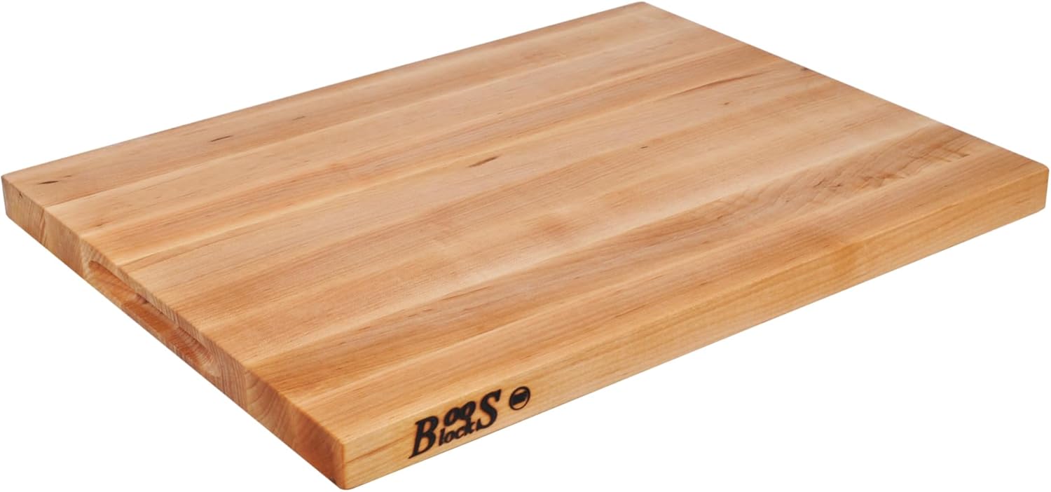 Boos Block Butchers Block Chopping Board - Small Wooden Chopping Board - North American Hard Maple Chopping Board - Safe for Food Preparation - 15,8 x 9,8 x 1 Inches, Light Brown