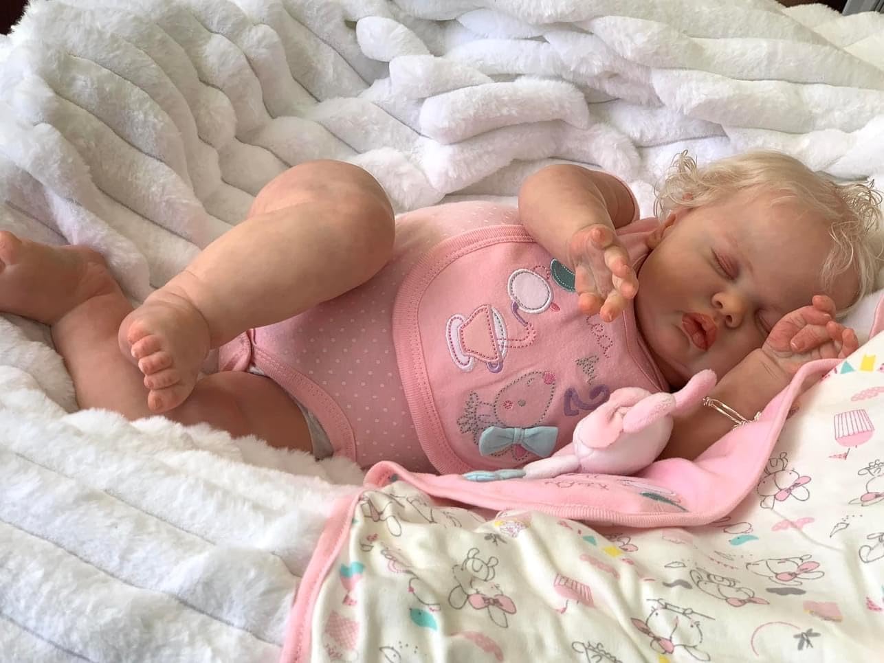 Pinky Reborn Dolls 24 Inch 60 cm Reborn Baby Doll Realistic Reborn Toddler Dolls Soft Cotton Body Doll That Look Like Real Baby Hand Rooted Hair for Kids Gift