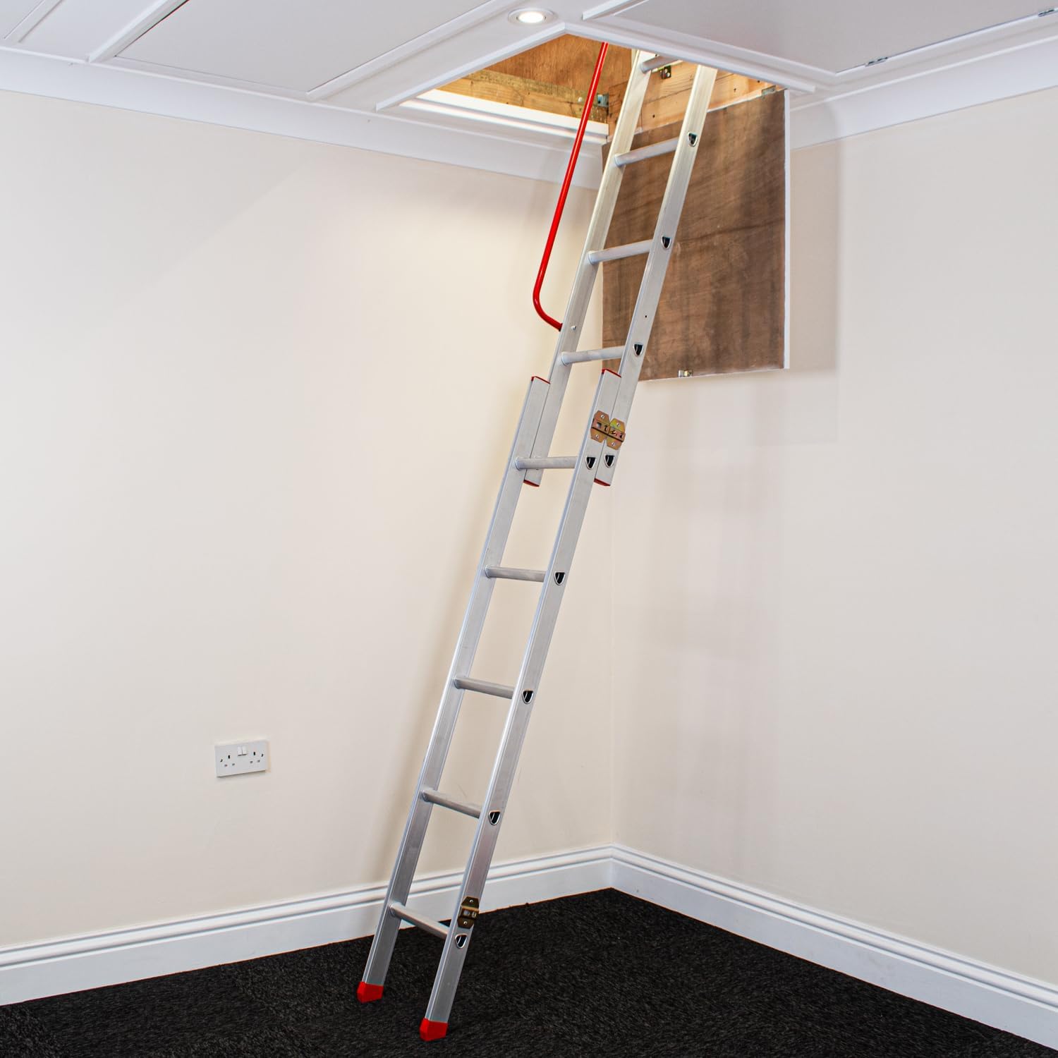 BPS Aluminium Slider | 2-Section Sliding Loft Ladder with Handrail | D-Shaped Rungs, Stowing Pole, Locking Catches | 150kg Load Capacity