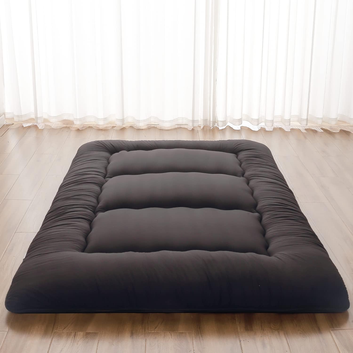 Zelladorra Japanese Floor Mattress, Futon Mattress with Portable Storage Bag and Washable Cover, Roll Up Thick Tatami Mat Suitable for Camping, Guest Room, Black, Twin