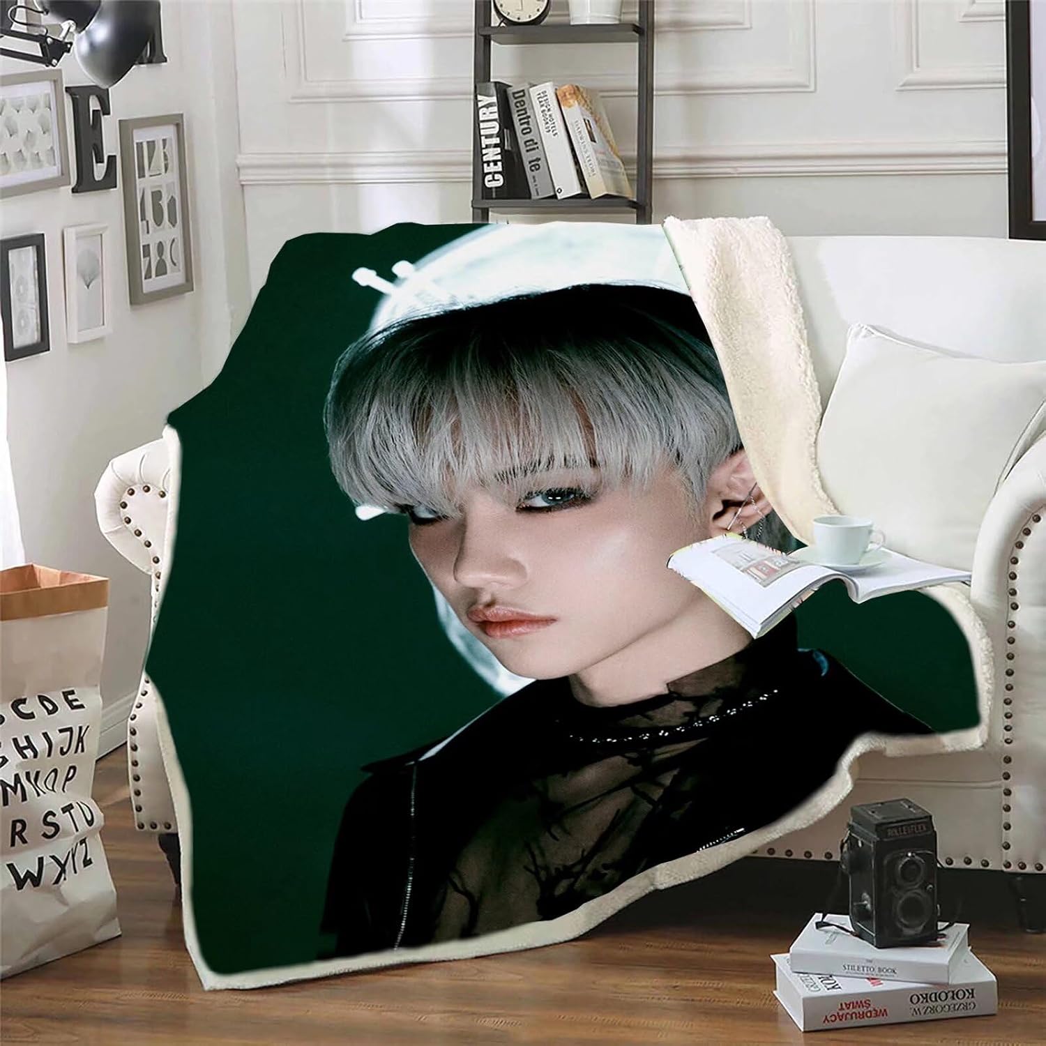YJYP Flannel Blanket Felix Hyunjin Throw Blanket Sofa Couch Blanket Tapestry Home Deco