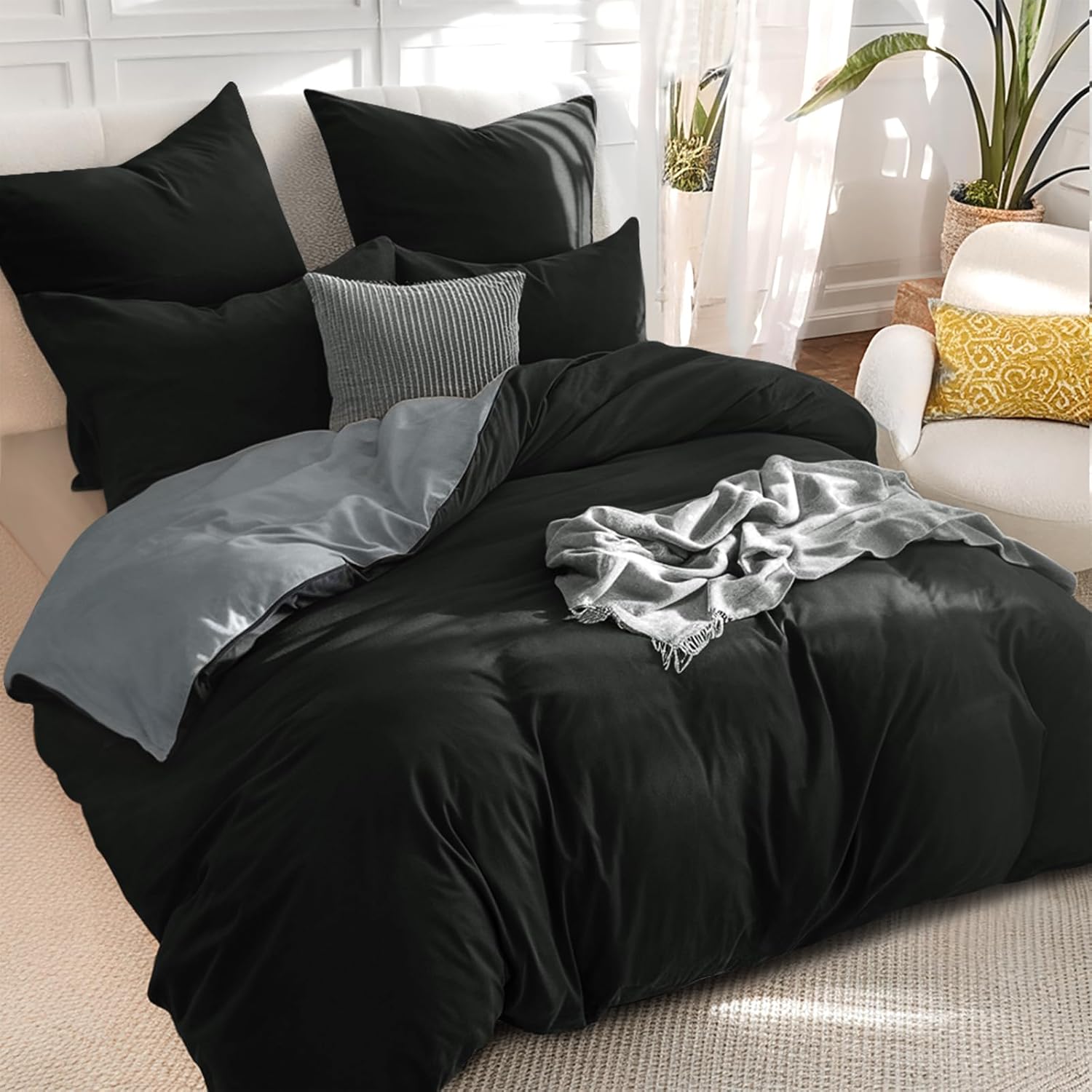 RUIKASI Double Bed Duvet Cover Sets - Reversible Bedding Set Duvet Set Cover Black and Grey Bed Set with Zip, Soft Brushed Microfibre Quilt Cover 3 pcs with 2 Pillowcases