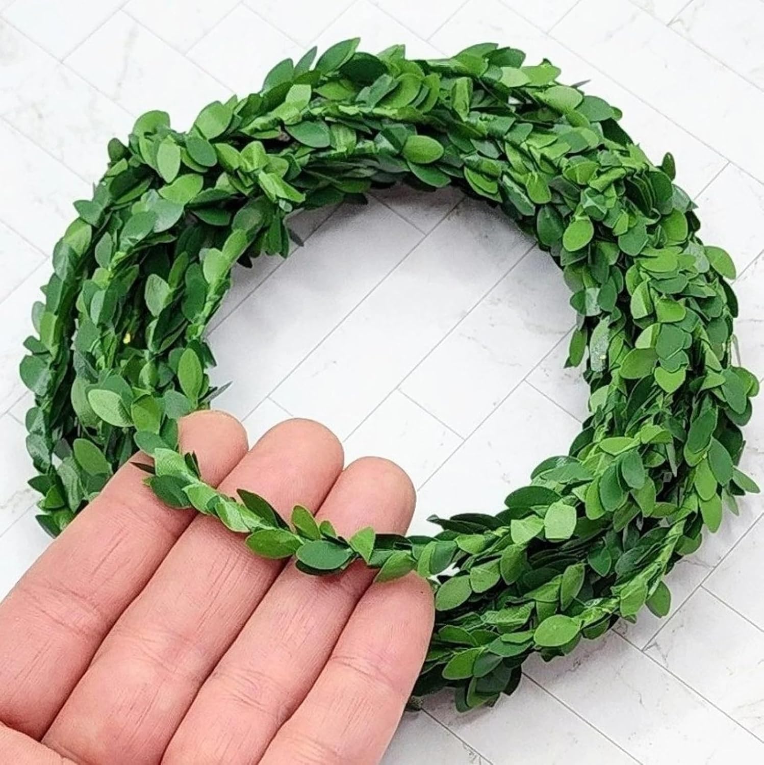 Mini Leaf Garland, Dollhouse Miniature Ivy Leaf Vine Garland, Dollhouse Mini Wreath, Mini Christmas Garland, for Making 1:6 Scale Dollhouse Mini Wreath, Fairy Wedding Crowns, Decor (11 Foot)
