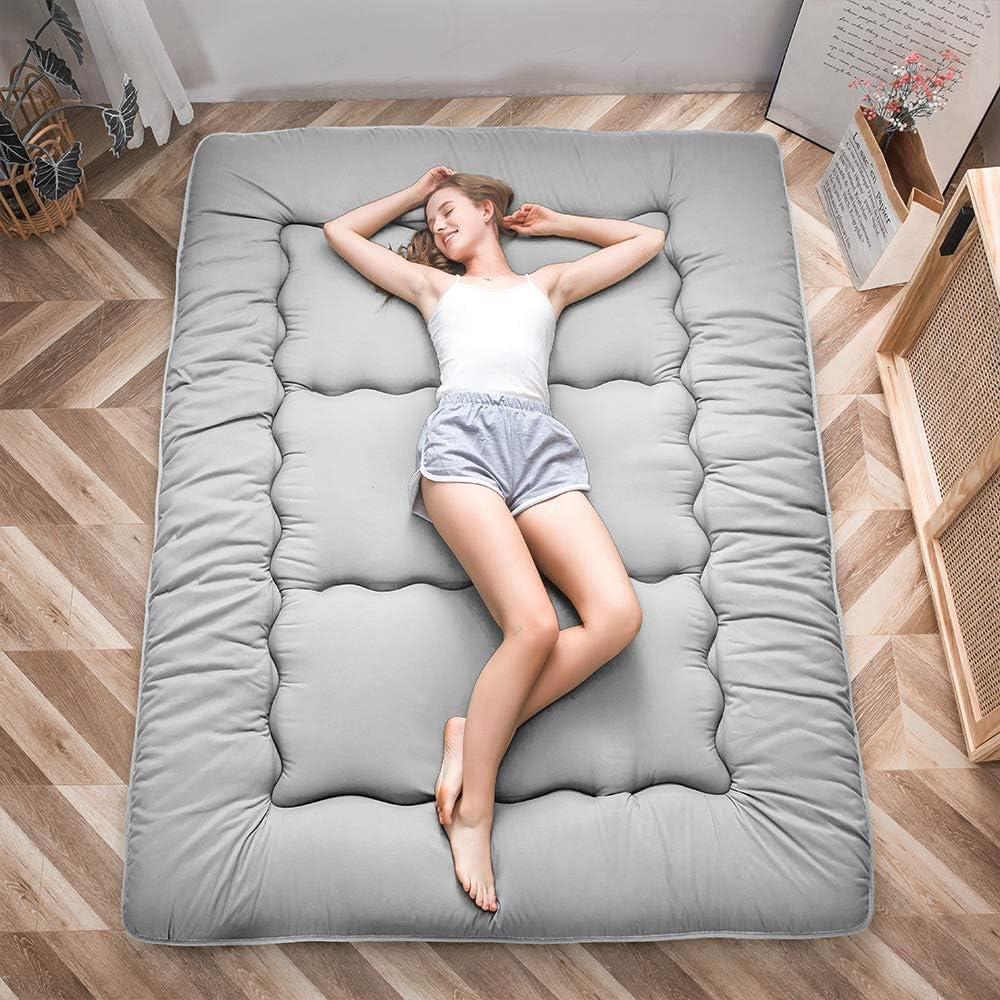 MAXYOYO Japanese Floor Futon Mattress, Thicken Tatami Mat Sleeping Pad Foldable Roll Up Mattress Dormitory Lounger Pillow Bed (Single, Gray)