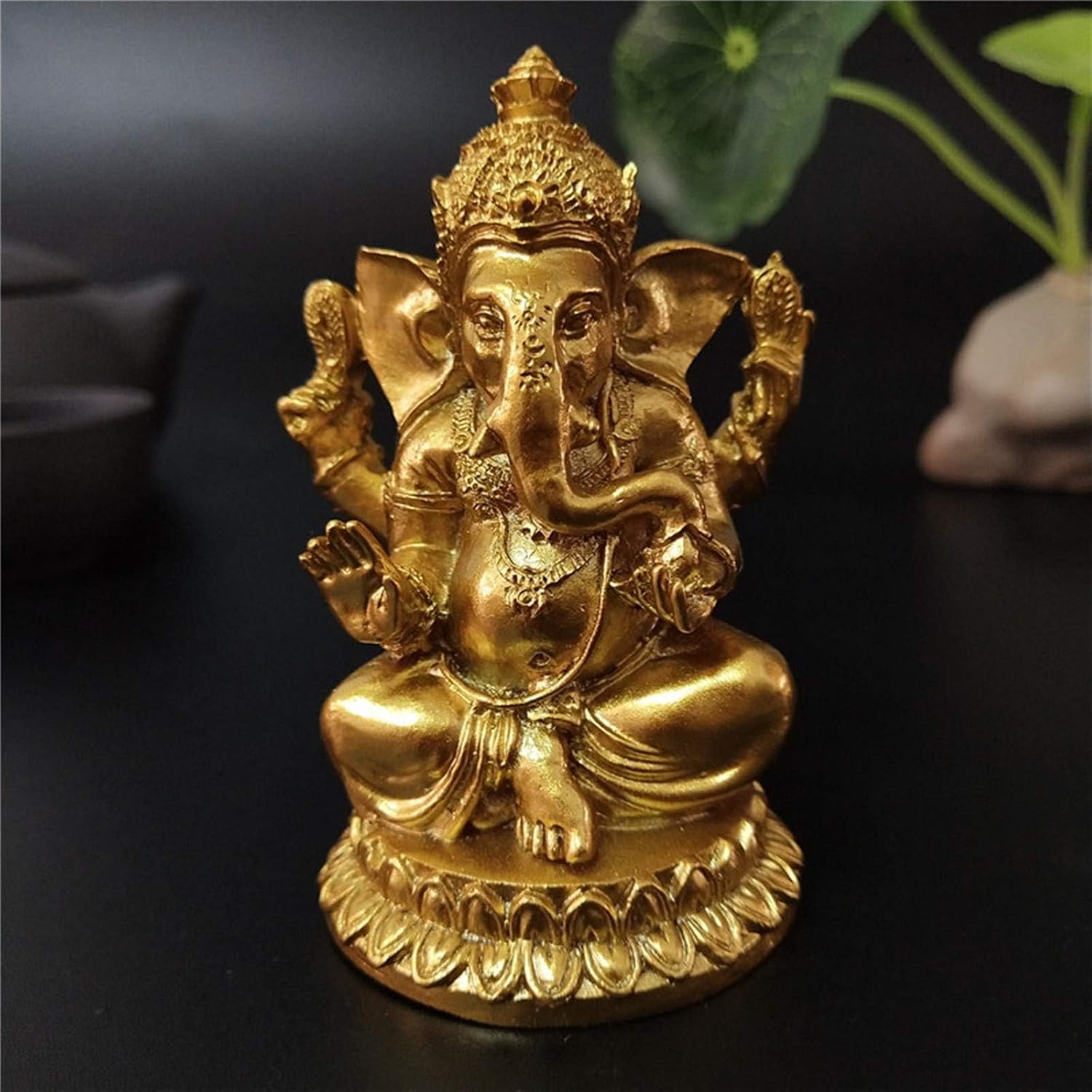 Lord Ganesha Statues, Small Gold Hindu Elephant God Statue Figurine Indian Buddha Ornaments for Home Office Car Decoration (Gold: 4 * 4 * 7cm)