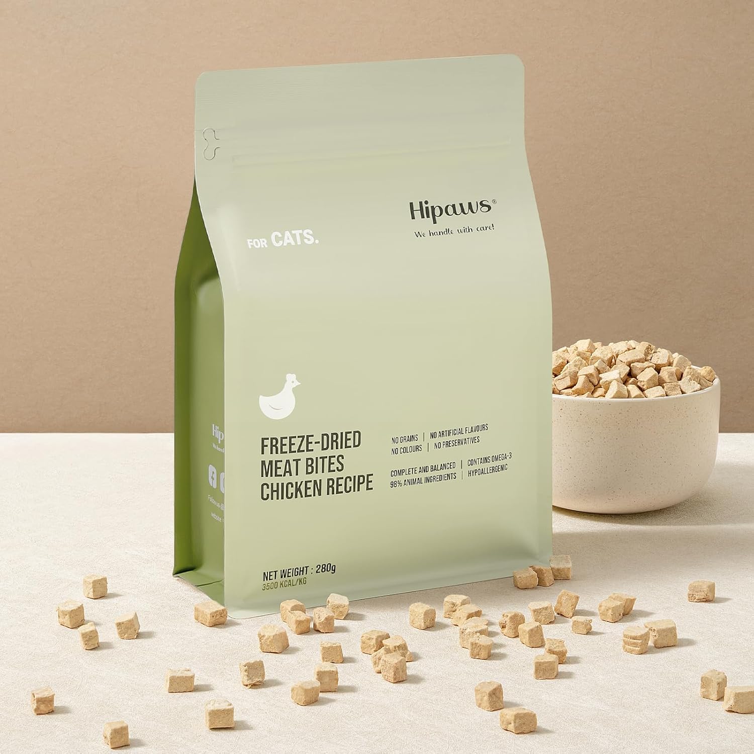 Hipaws Chicken Recipe Freeze-Dried Complete Cat Food Treats Toppers 280g, Hypoallergenic No Grain; Freeze Dried to Protect Nutrition and Rich Protein, Easy Digestion for Cats