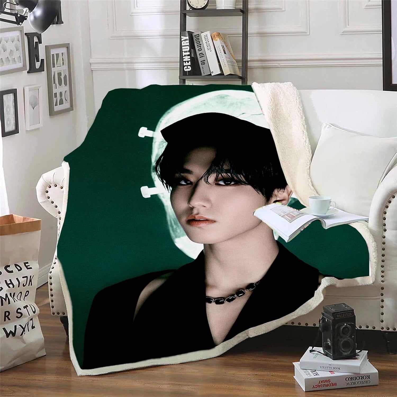 YJYP Flannel Blanket Felix Hyunjin Throw Blanket Sofa Couch Blanket Tapestry Home Deco