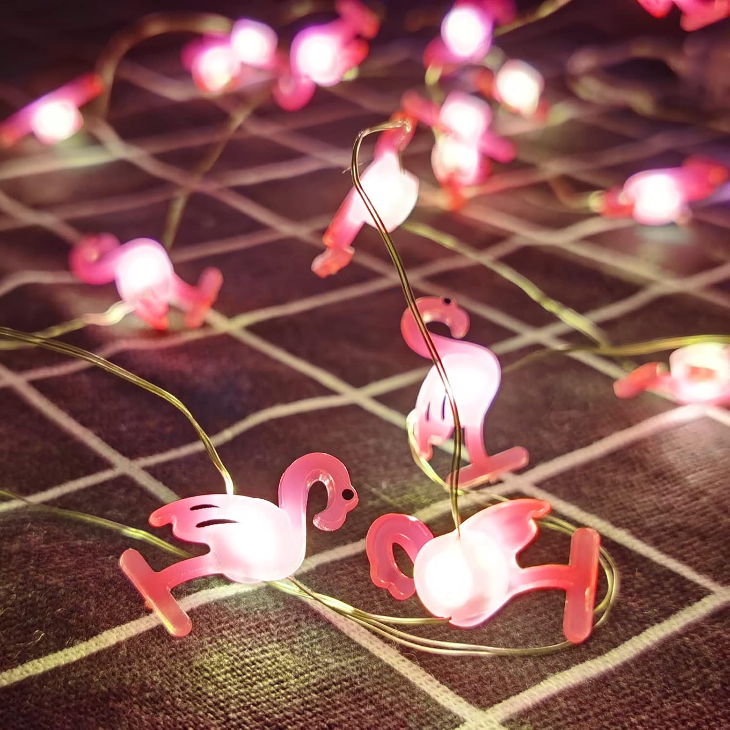 GLAITC Tropical Theme 3D LED String Lights Warm Light Flamingo Pineapple Cactus Fairy Lights Hanging Lights for Beach Pool Summer Wedding Party,Battery Powered(2m,20LEDs)(Flamingo)