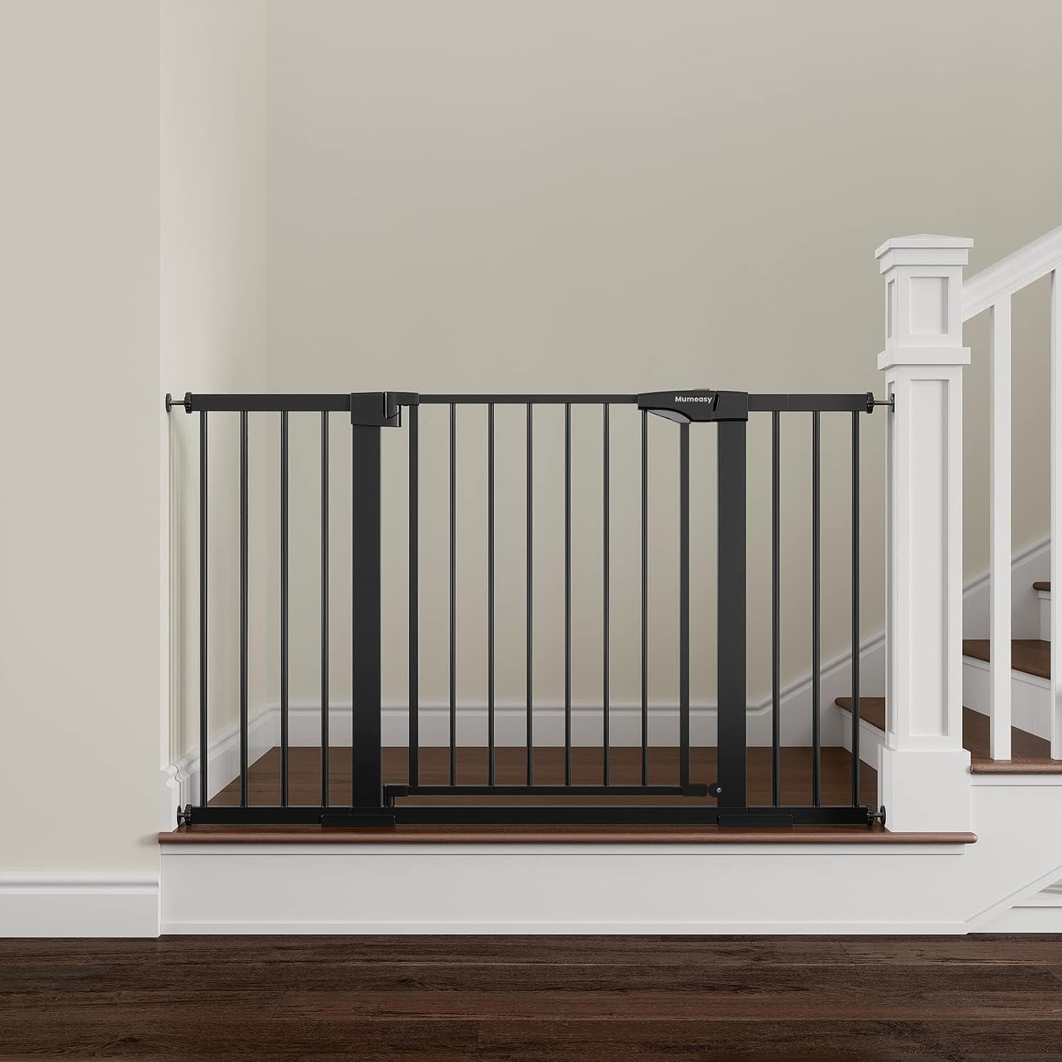 Mumeasy 29.7-51" Extra Wide Baby & Dog Safety Gate for Stairs & Doorways