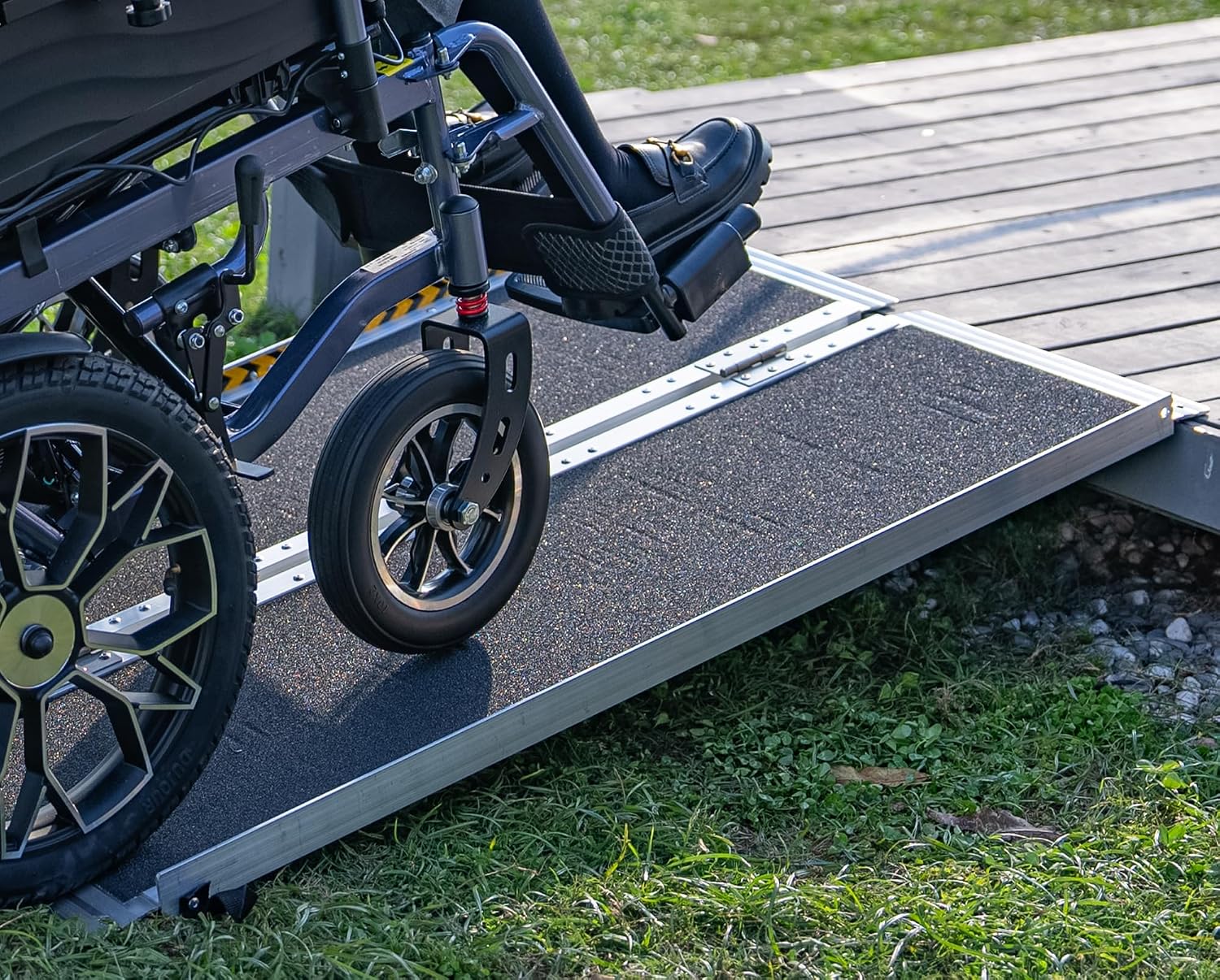 Portable Wheelchair Ramp 4FT, Anti-Slip Aluminum Folding Portable Ramp, Wheelchair Ramps for Home, Weight Capacity Up to 600 LBS, with Transition Plates Above and Below