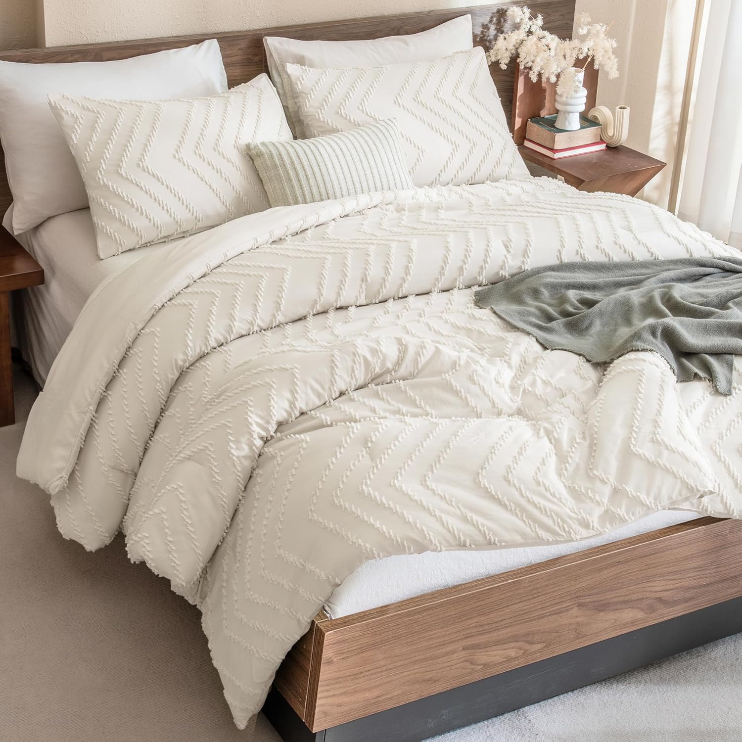 Andency Comforter Full Size Set, Beige Boho Cream Soft Warm Tufted Neutral Bedding Comforter Sets for Full Size Bed, 3 Pieces Aesthetic Chevron Farmhouse Cute Bohemian Textured Bedding Set