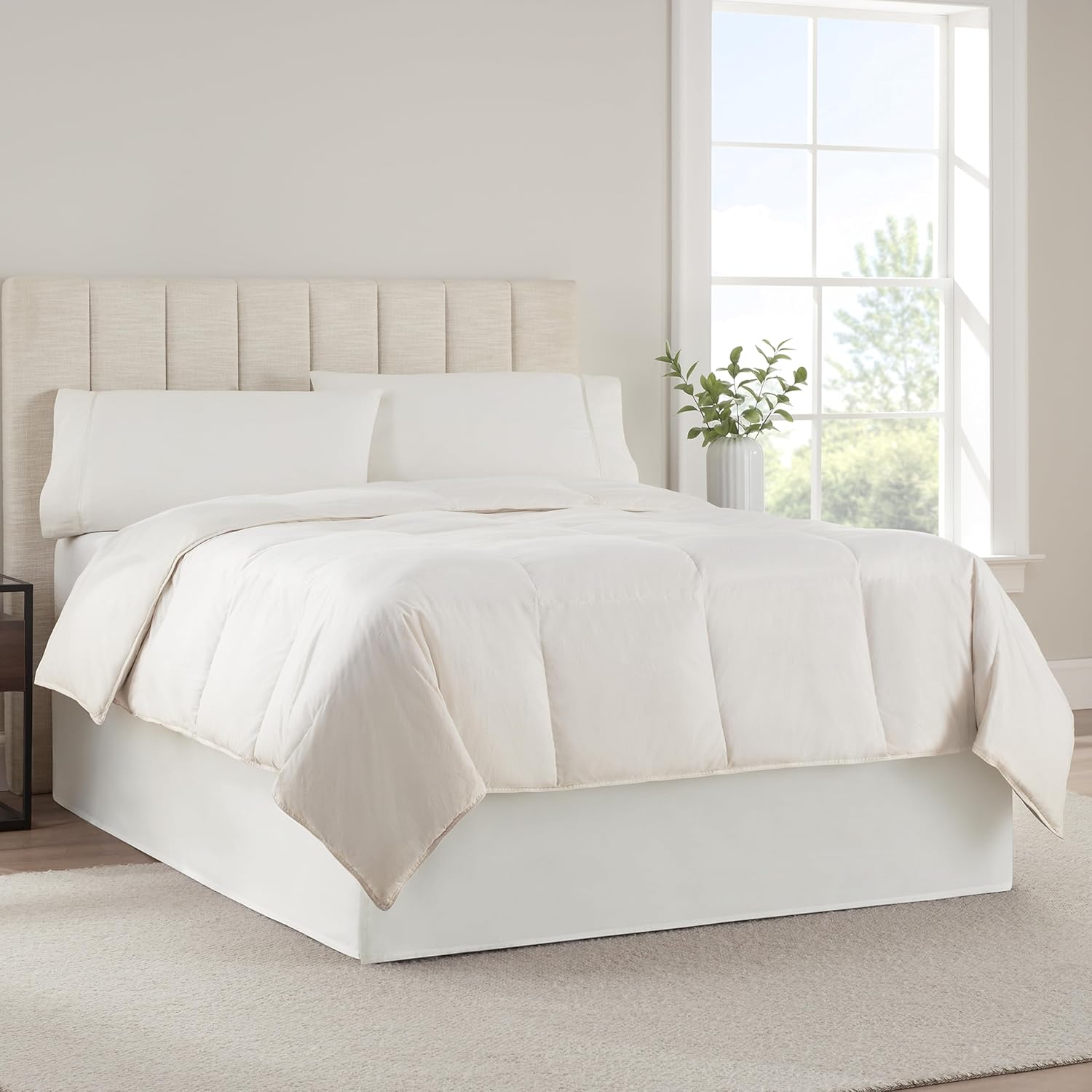 SERTA Modern Solid Bed Skirt, Hotel Quality Dust Ruffle with 13 Inch Drop, Machine Washable, Twin, White