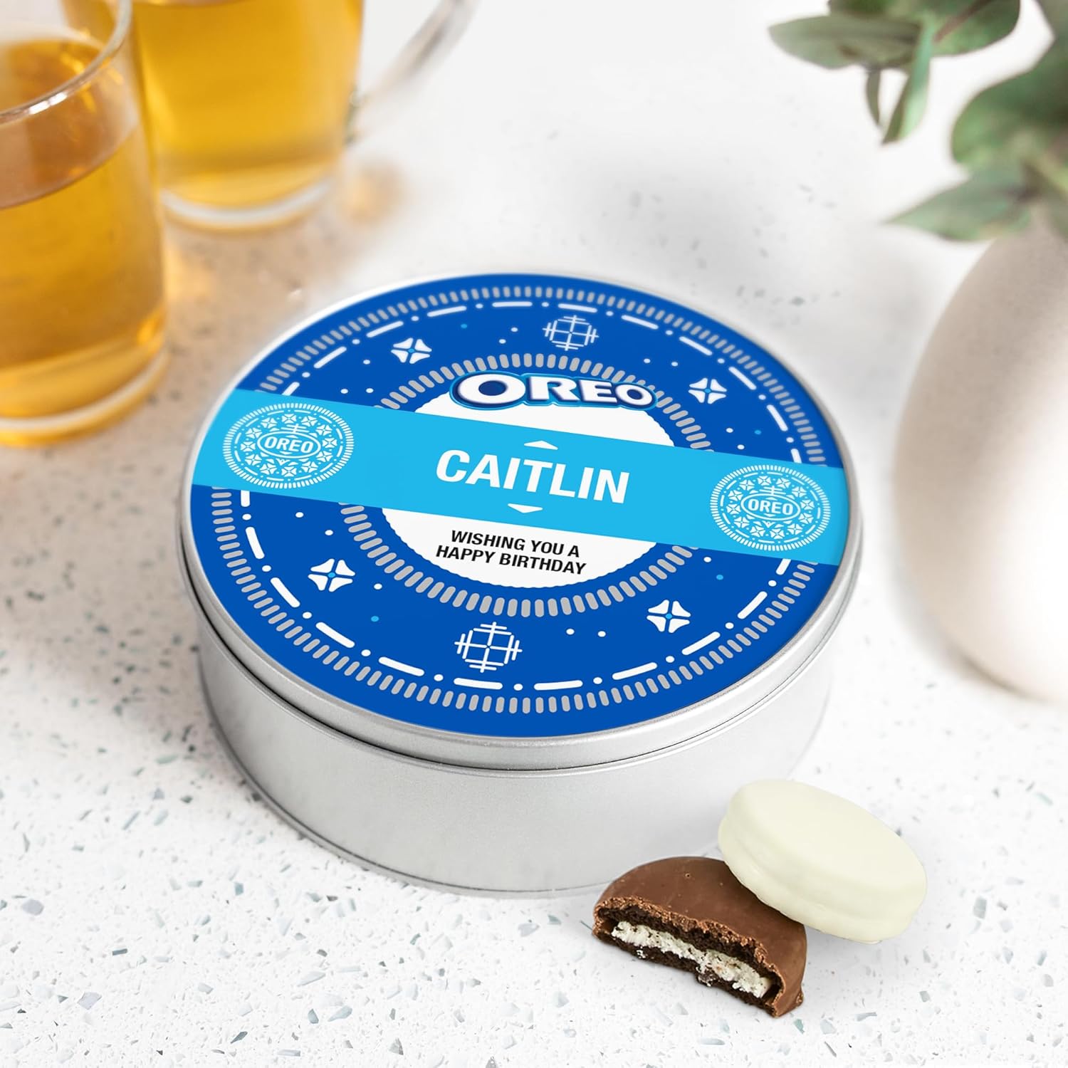Chocolate oreo gift with name - Personalised choco Oreo cookies in an original oreo tin
