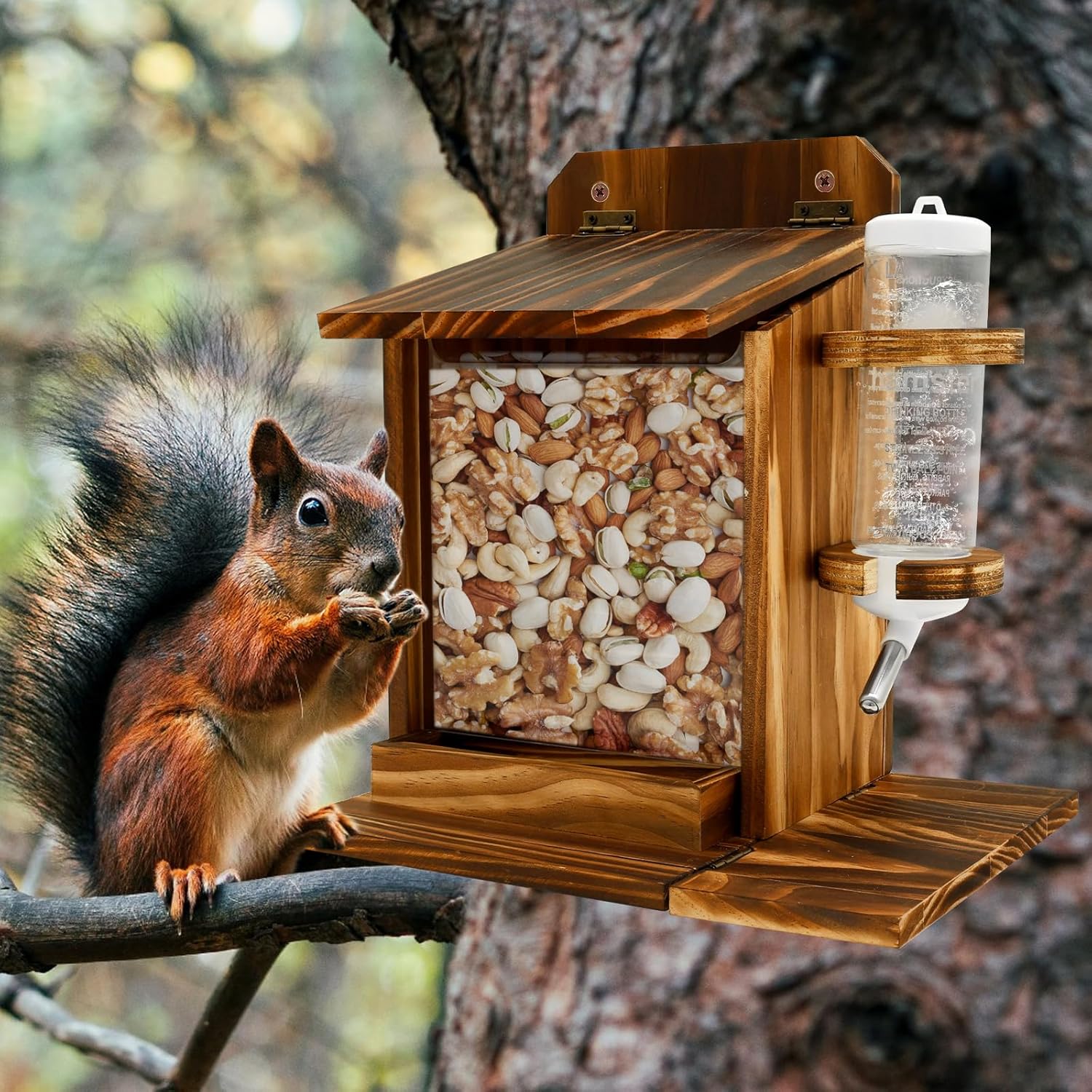 Wooden Squirrel Feeder with Water Bottle 22.5x17.7x25cm Natural Wood Squirrels Feeding House Sturdy Chipmunk Feeder Station Hold Corn Peanut Effortless Assemble for Outside Garden Backyard Patio