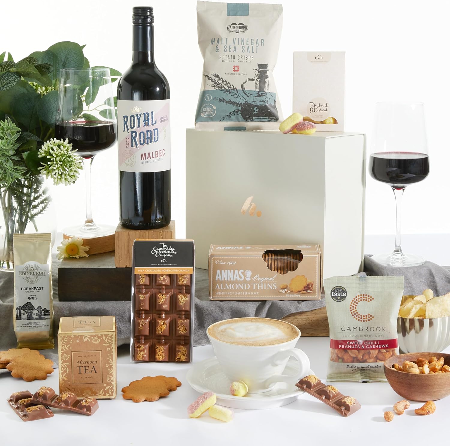 The Classic Red Wine Hamper from Clearwater Hampers | Argentinian Malbec, Sweet & Savoury Treats | Red Wine Gift Set for Birthdays, Valentines, Mothers Day & Fathers Day | Wine Hampers for Men & Women