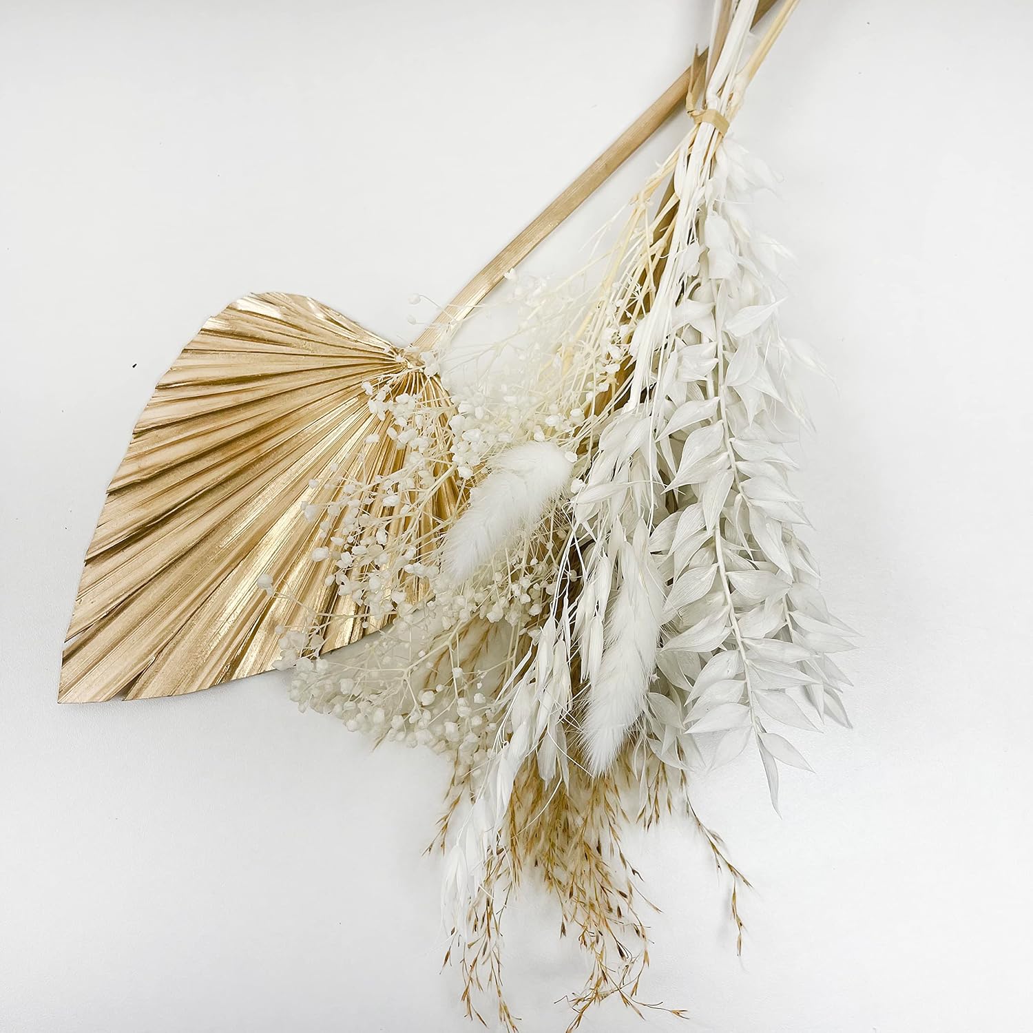 VELAFEE Gold White Dried Flowers Bouquet for Room Decor and Cake - 8 Stems 2 Whisk Pampas Bunny Tail 1 Oats Ruscus Dream Star Flower Golden Palm Leave, 25 x 16 x 2.5 cm