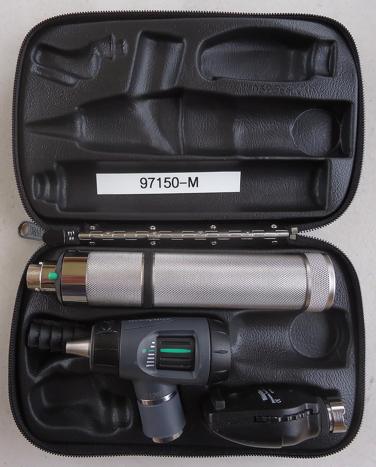 Welch Allyn 97150-M Halogen Hex Diagnostic Set with Standard Ophthalmoscope, Macro View Otoscope, Rechargeable, Hard Storage Case, Nickel-Cadmium Battery, IEC Plug Type-A, 3.5V