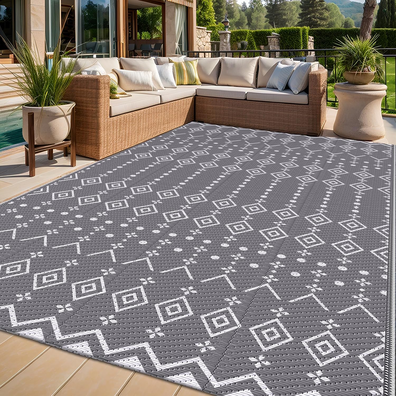 StepRite Outdoor Rug(5'x 8', White & Grey)