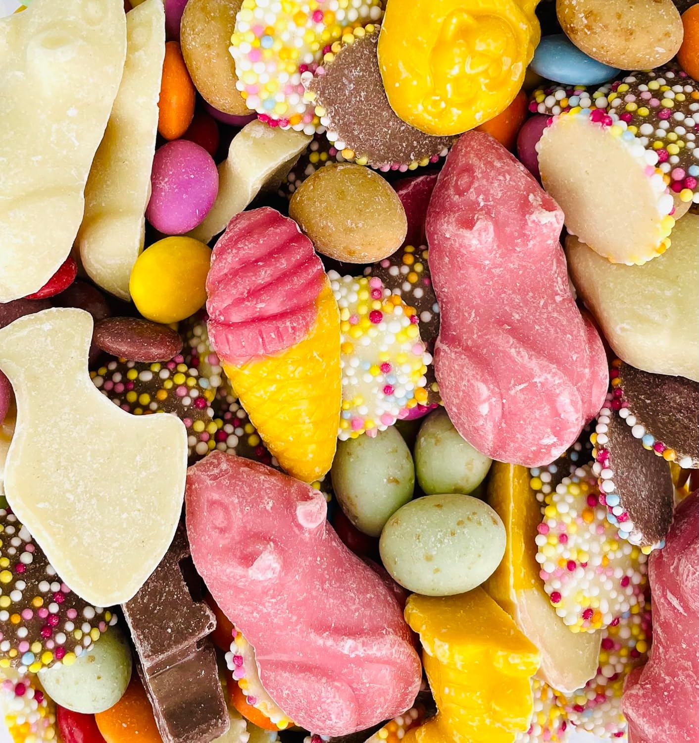 Retro Chocolate Mix 1kg Bag Resealable Pouch Pic n Mix with Jazzies, Mini Eggs, Fish and Chips, Pink and White Mice, Chocolate Beans